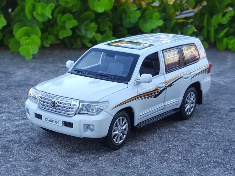 Литая в масштабе 1:32 для TOYOTA LAND CRUISER внедорожник из металлического сплава Детская