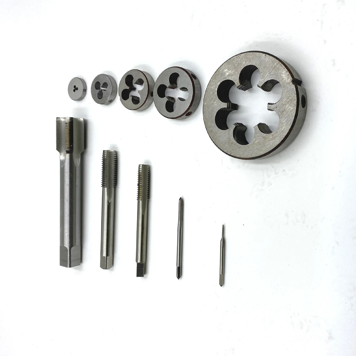 1Set 3/8-40 3/8 40 Metric Hss Rechterhand Tap & Die Threading Voor Tool Bewerking Top Kwaliteit praktische Kosteneffectieve