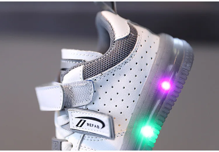 Size 21-30 Children Lighted Sport Shoes with LED Lights Kids Glowing Casual Sneakers for Boys Girls Baby Luminous Toddler Shoes leather girl in boots