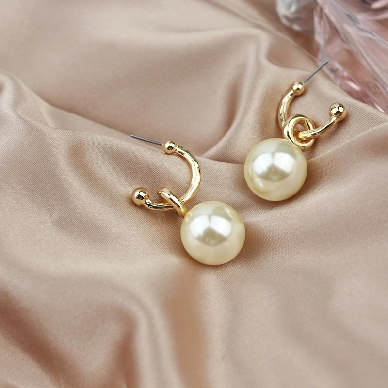 

Fashion Simple Open Imitation Pearl Earrings Gold Color Pearl Bead Pendant Dangle Earrings For Women Girl Wedding Party Jewelry