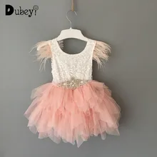 Платье принцессы для малышей, украшенное перьями 1st день рождения для маленьких девочек; с кружевом и рукавами-крылышками для девочек, летнее платье Детская Юбка-пачка, одежда с поясом