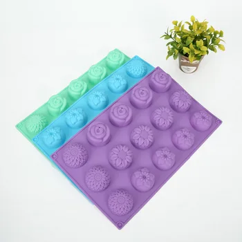 

1pcs 15-Cavity Random Color DIY Flower Shape Silicone Cupcake Jelly Candy Decoration Baking Tools Reusable Kitchen Supplies