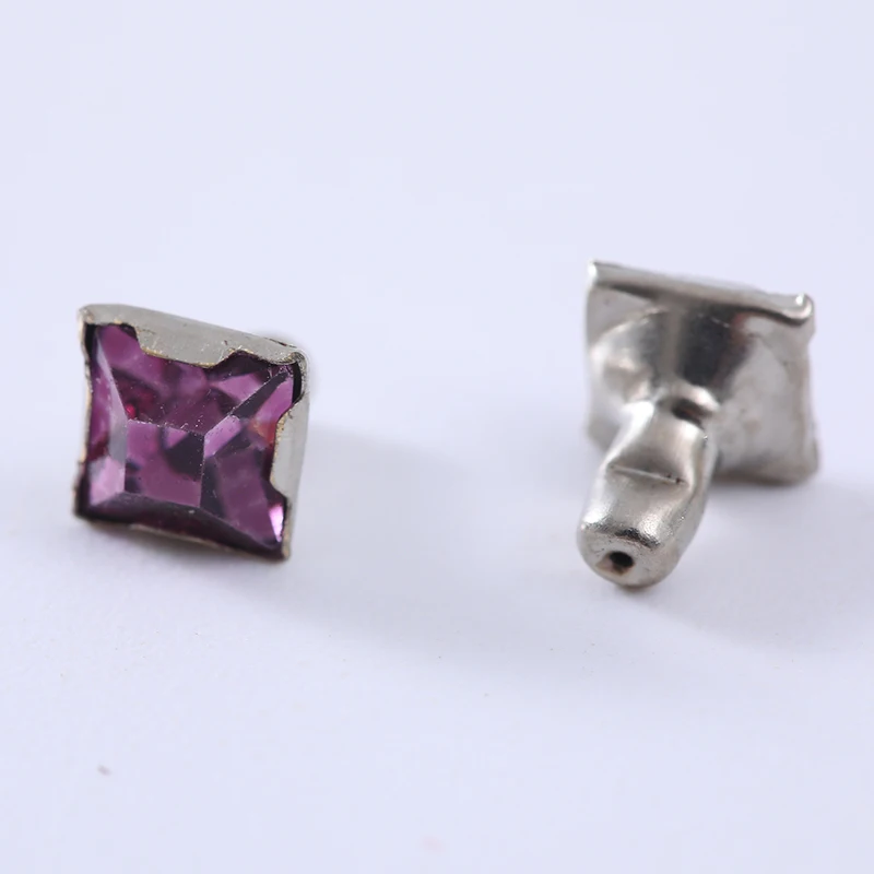 Purple rivets(silver 30 комплектов 6*6 мм квадратные хрустальные заклепки из горного хрусталя Стразы шпильки DIY ремесла одежда кожаный декор Rebite шипы трубчатые буровые гвозди - Цвет: Purple rivets(silver