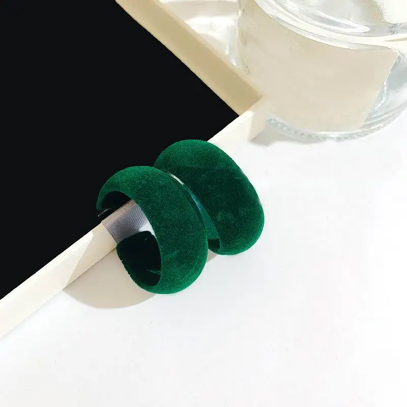 green Зимние Модные серьги обруча красный зеленый эффектный Висячие серьги для женщин ювелирные изделия - Окраска металла: green