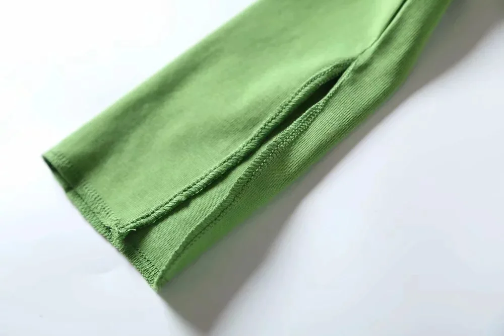 12561854339_1415953786