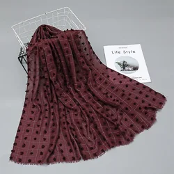 2022 Autumn Winter Maroon Plaid Pom Pom Pom Pleated Viscose Shawl Scarf Lady High Quality Wrap Pashmina Stole Muslim Hijab Snood