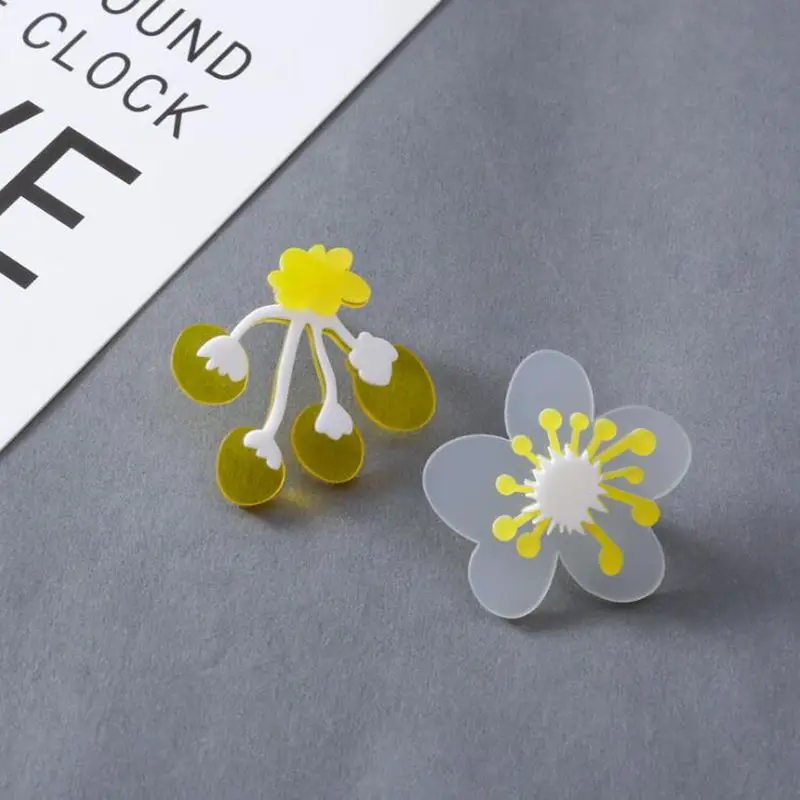 

Asymmetric Flower Stud Earrings Acrylic Personality Women Girl New Fashion Jewelry