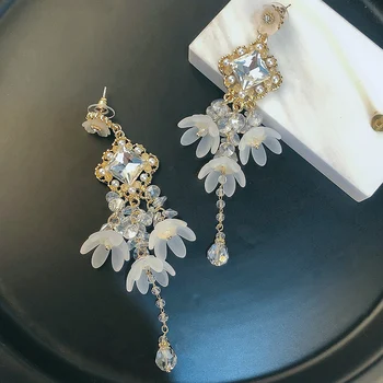 

AENSOA Luxury Brand Long Tassel Earrings Crystal Earrings for Women Gold Color Resin Statement Earrings Jewelry Gift Wholesale