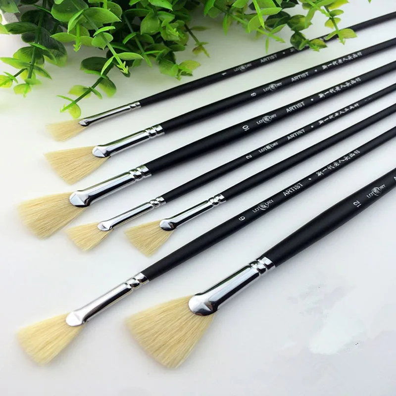 The tail fan pen brush bristle gouache watercolor pen watercolor painting hair acrylic painting