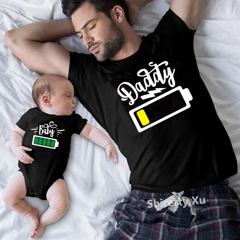 Family Matching Clothes Outfit Funny Battery Clothes Dad Mom Brother Sister T-shirt Family Look Daddy Mommy Me Baby Boy Girl Tee 2