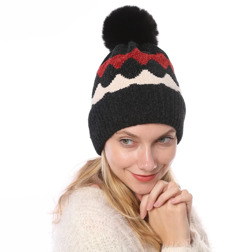 GOPLUS вязаная женская шапка в полоску с меховым помпоном, мягкая хлопковая шапка с ворсом, Повседневная плотная теплая шапка, зимние шапки для женщин