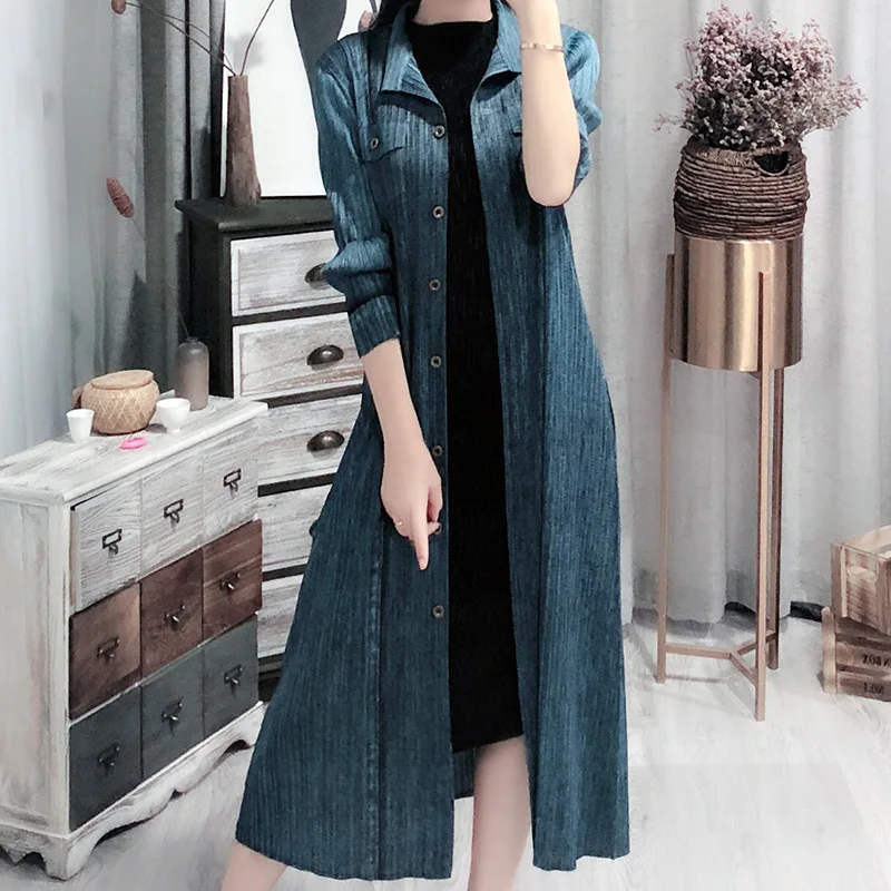 Miyake Spring And Autumn New Style Large Size Straight-Cut Long Sleeve Cowboy Pleated Coat Mid-length Women's Fashion
