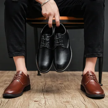 

Whoholl 2020 Man Flat Classic Men Dress Shoes Genuine Leather Wingtip Carved Italian Formal Oxford Plus Size 38-44 For Autumn