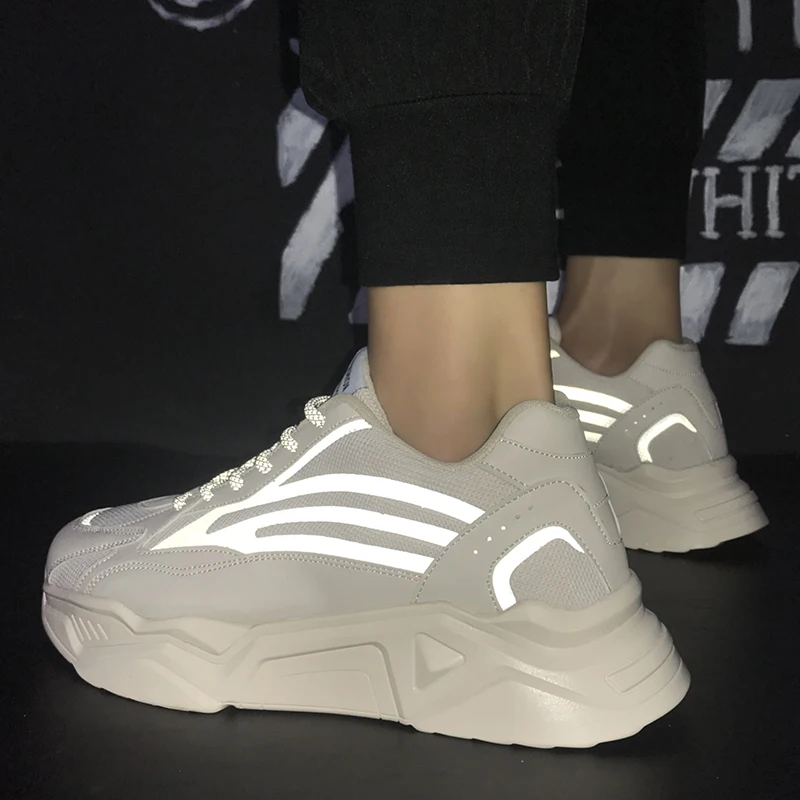 

2020 spring new increase men's shoes Korean version of the trend of wild nets red ins super reflective sports shoes white