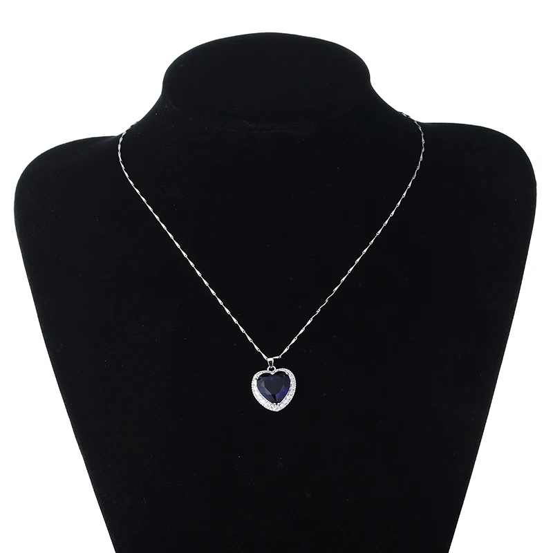 Collana a mezzo cuore - Collane per coppie carine - Collana a cuore diviso - Ciondolo a mezzo cuore - Collana abbinata a coppie - Argento, Oro - Bff Gif - Italia