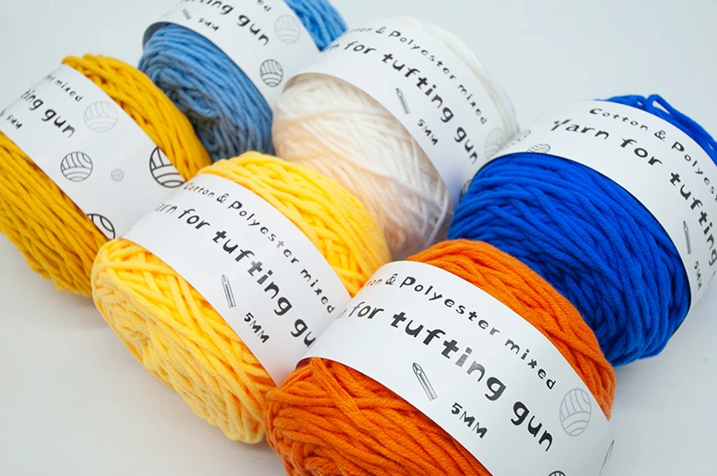 100M 솔리드 터프팅 원사 8 가닥 5mm 원사 러그 용 터프팅 건용 면사 69Color Cotton Knitting Yarn