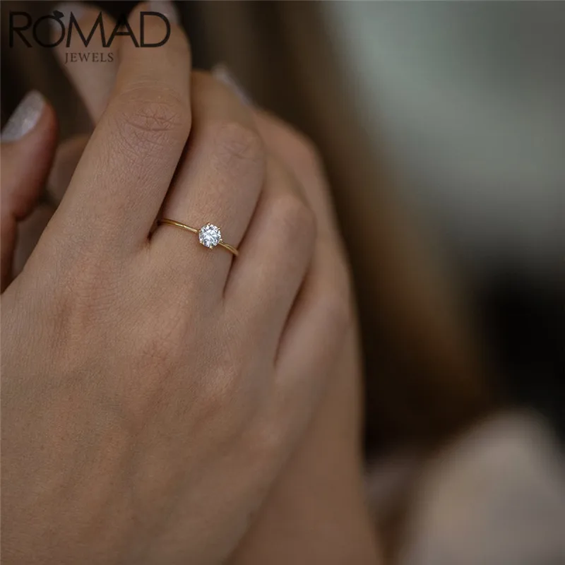 Классические обручальные кольца ROMAD с шестью крапанами и фианитом класса ААА для