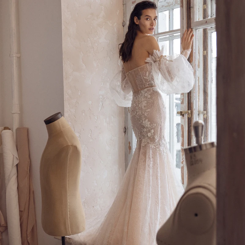 ivory vintage wedding dress