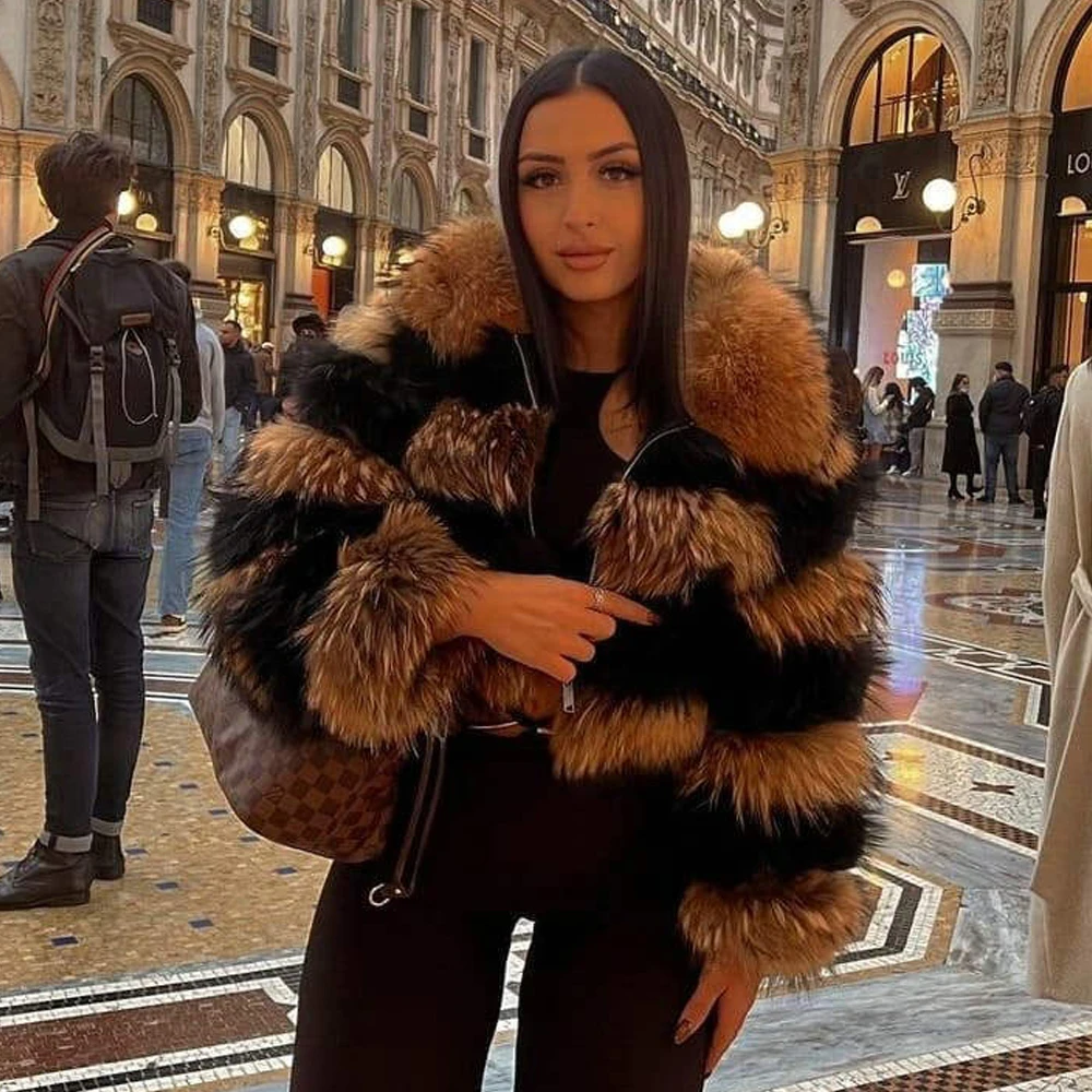 Рисунок 3 - Женская короткая шуба из натурального Лисьего меха