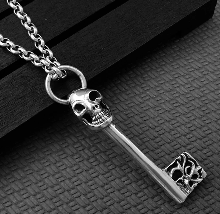 

925 sterling Silver skull key pendant charm (without chain) A3944