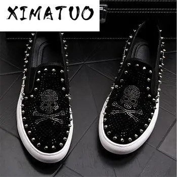 

2020 Brand skull Men loafers white Diamond Rhinestones Spikes men shoes Rivets Casual Flats sneakers wholesale size 38-43