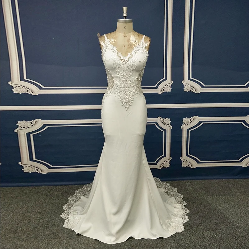 

2020 Latest Design Spaghetti Strap Side Cut Beach Mermaid Wedding Dress Bridal Gown