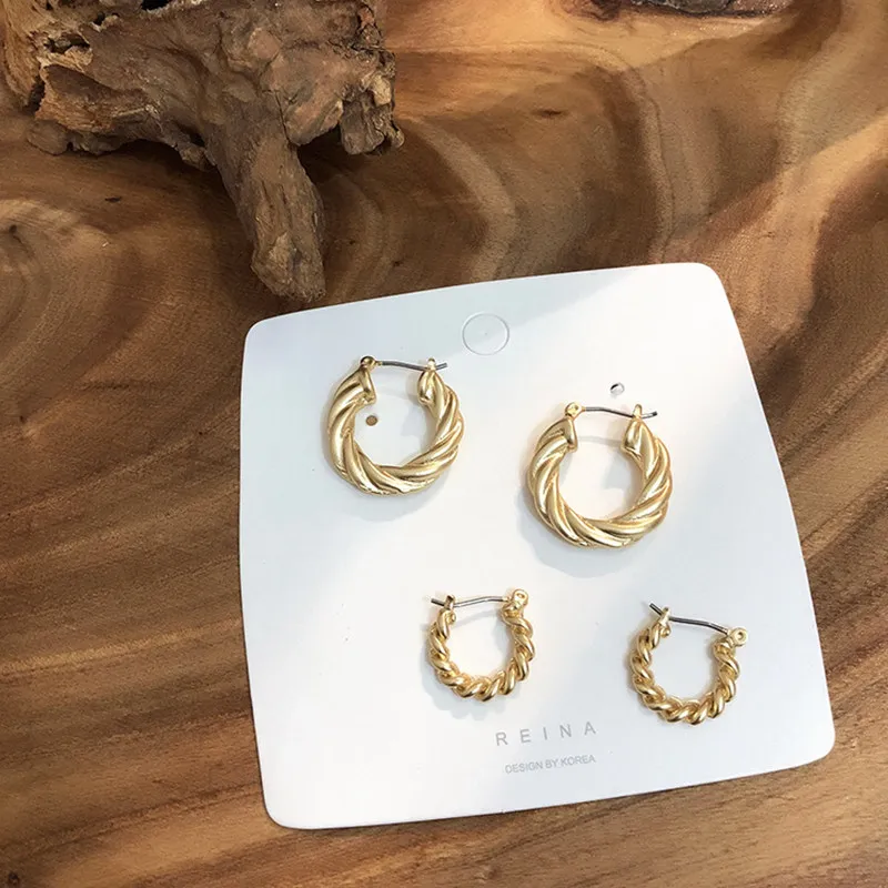 

2019 Korean New Style Simple Elegant Temperament Metal Hoop Earrings For Female Daily Accessories