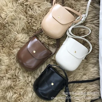 

2019 New Small Bag Ins Cross Chic Retro Small Square Bag Simple and Versatile Girl's Bright Face Satchel