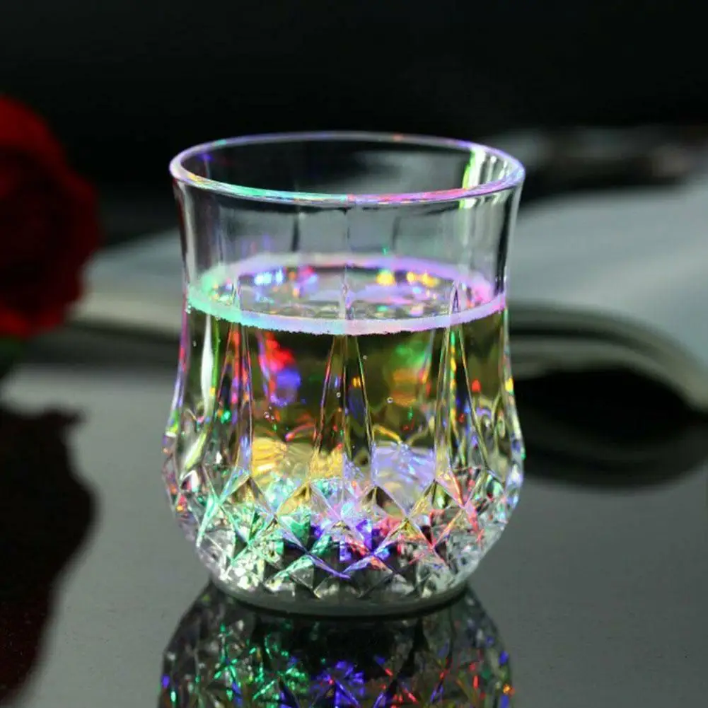 Вечерние светодиодный стеклянный светильник, стакан для виски, стеклянная чашка, мигающий пивной бар, вечерние украшения для свадебного клуба, подарок на год