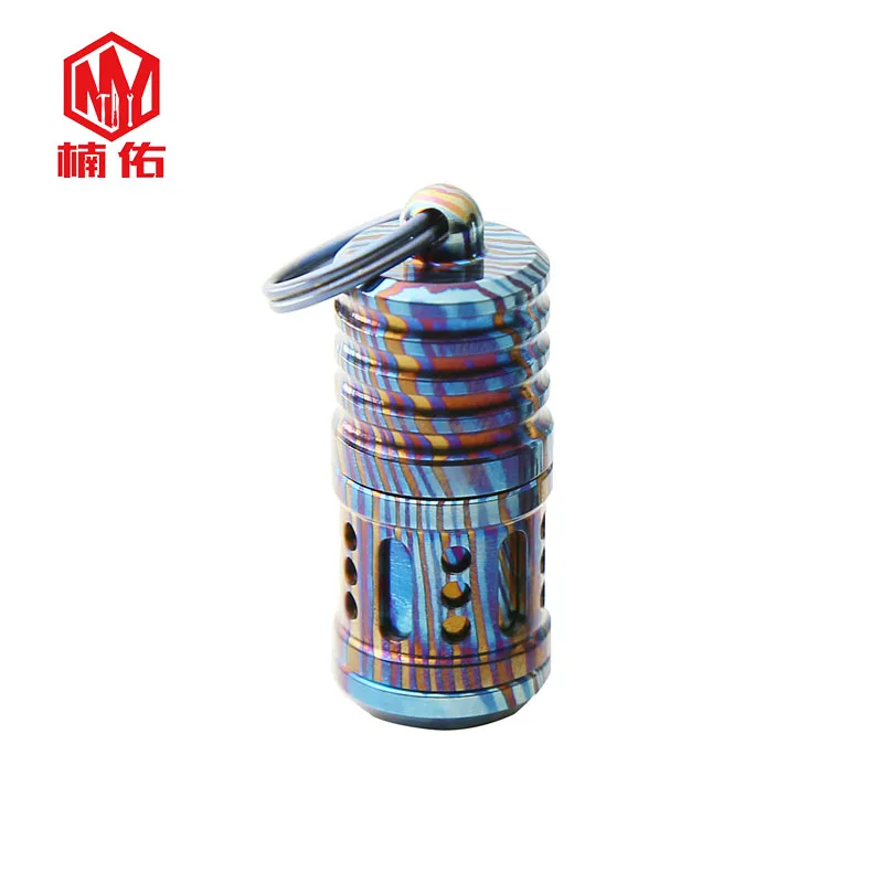 

1PC EDC Titanium Damascus Mini Kerosene Lighter Titanium Necklace Outdoor Camping Keychain Kerosene Lighter Pendant