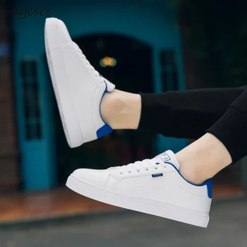 

Men's Vulcanize Shoes Flat with Breathable Walking Sneakers Simple Trendy Men Outside Footwear Korean Style Lace-up White Chic