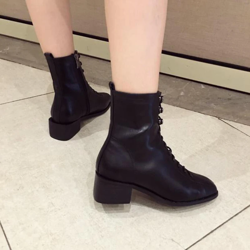 Bootee/женские кожаные ботинки г. Женские ботинки до середины икры на молнии Осенняя обувь роскошные дизайнерские женские ботинки на массивном каблуке со шнуровкой