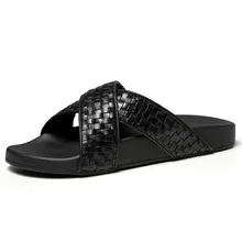 Мужские летние шлепанцы из натуральной кожи; пляжные сандалии; черные дизайнерские Вьетнамки; Мужские Модные Тканые шлепанцы; уличная нескользящая обувь