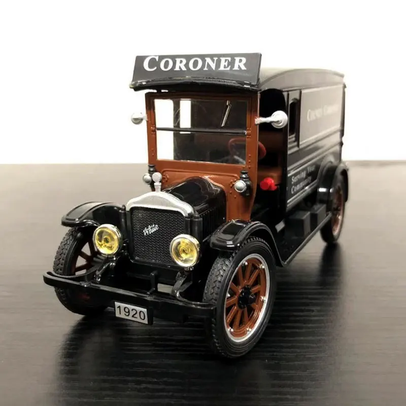 1920 WHITE VAN (3)