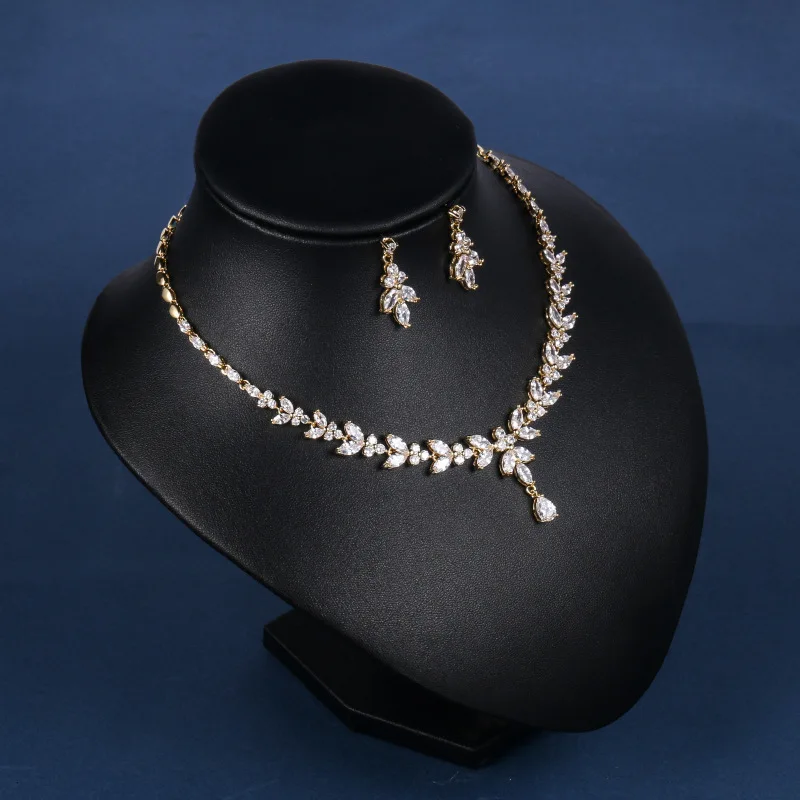 11473193705_1229447036