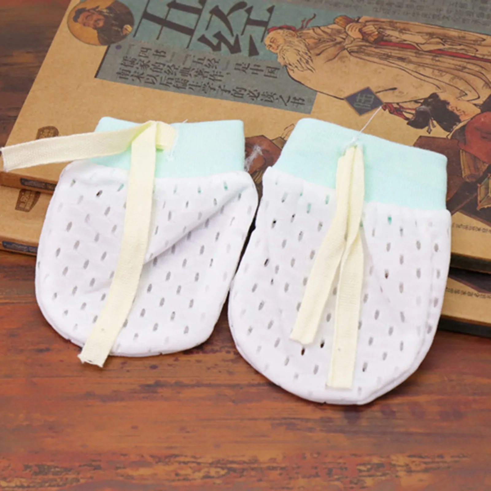 1 Pairs Newborn Baby Anti Scratching Soft Gloves Newborn Protection Face Scratch Mittens Infant Handguard Supplies Перчатки