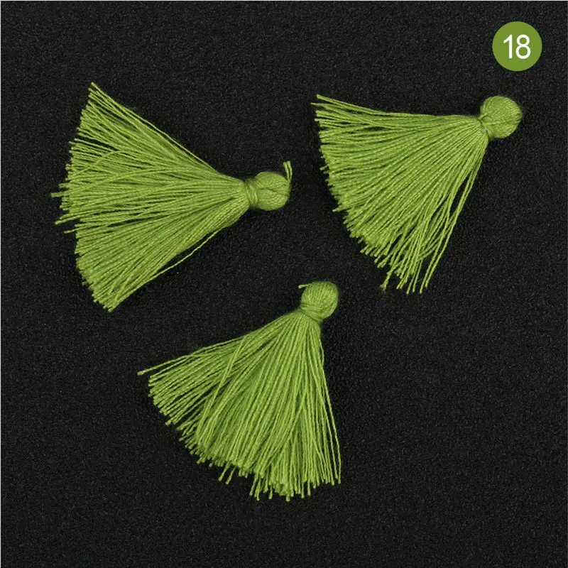 color 18 100 шт 3 см мини хлопчатобумажная нить ткань кисточка DIY кулон ювелирные изделия браслет для изготовления ключей бахрома отделка Ремесло кисточки Швейные аксессуары - Цвет: color 18
