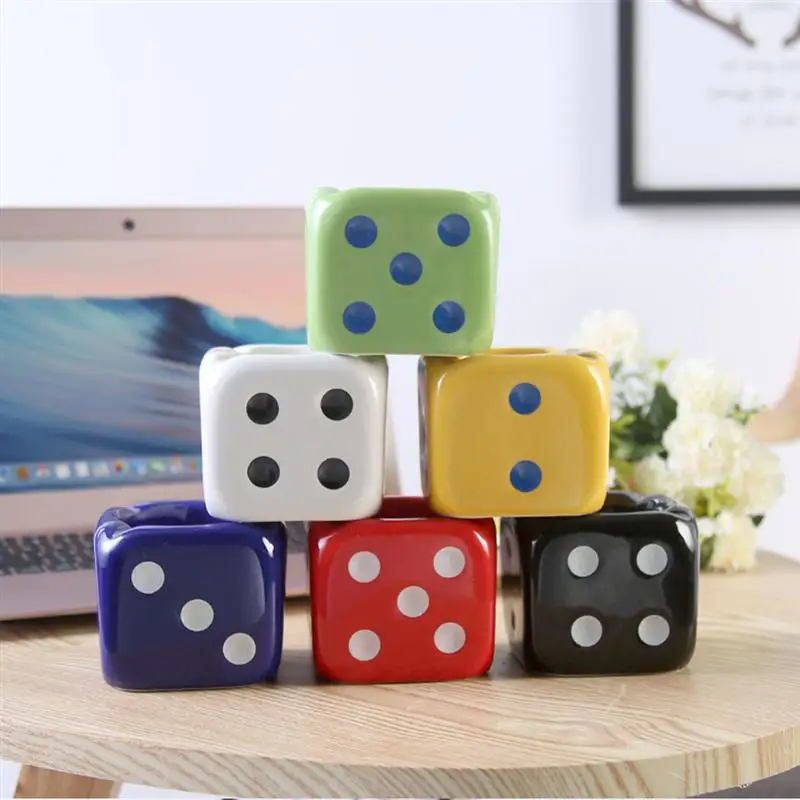 1PC Creative Ceramic Ashtray Unique Dice Shaped Cigarette Ashtray Adorable Ash Tray Desktop Adornment For Home Office Decor