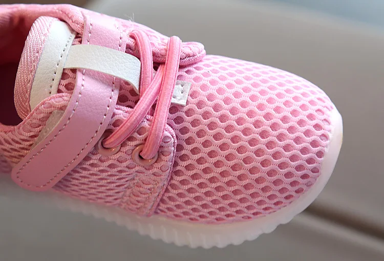 Модная легкая обувь для малышей, 3 цвета, детская обувь для мальчиков и девочек, Повседневные детские спортивные кроссовки, детская обувь, светодиодный фонарик, повседневная обувь - Цвет: Розовый
