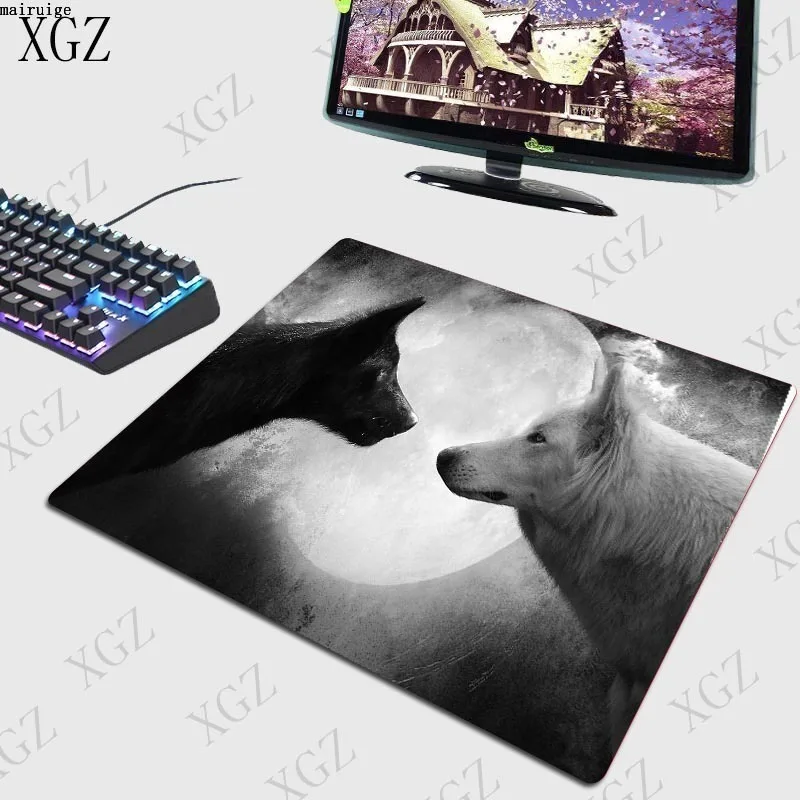 Mairuige Wolf Full Moon Large Gaming Mouse Pad Lock Edge Mouse Mat for Laptop Computer Keyboard Pad