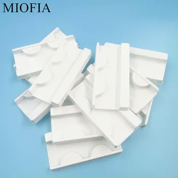 

Wholesale 100pcs/Package Plastic Eyelash Tray Mink Eyelash Extension Tray Eyelash Packaging Box Square Box Wholesale Supplier