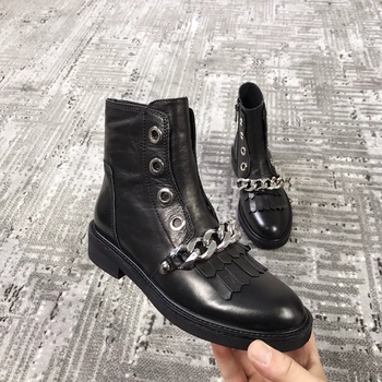 

Decor Chain Decor Fringe Genuine Leather Boots Mujer Metal Ankle Boots for Women Runway Design Tassel Flat Heel Martin Boots New
