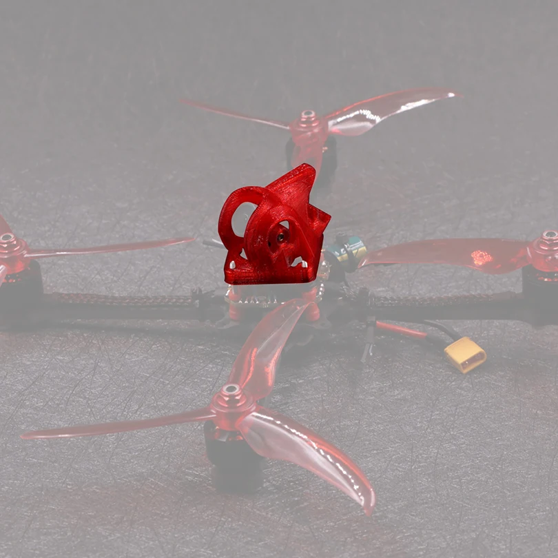 Hélices de drone FPV micro 40mm montées sur un quadricoptère, vue de dessus
