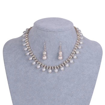 

Simple dress with short necklace, bridal necklace, sweet romantic pearl necklace, girl's banquet gift.