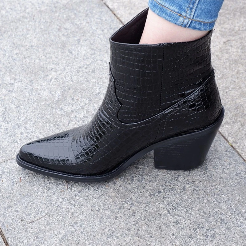 

2020 winter women's shoes pointed toe warm short plush thick heel women's boots mid-calf short boots women's western boots