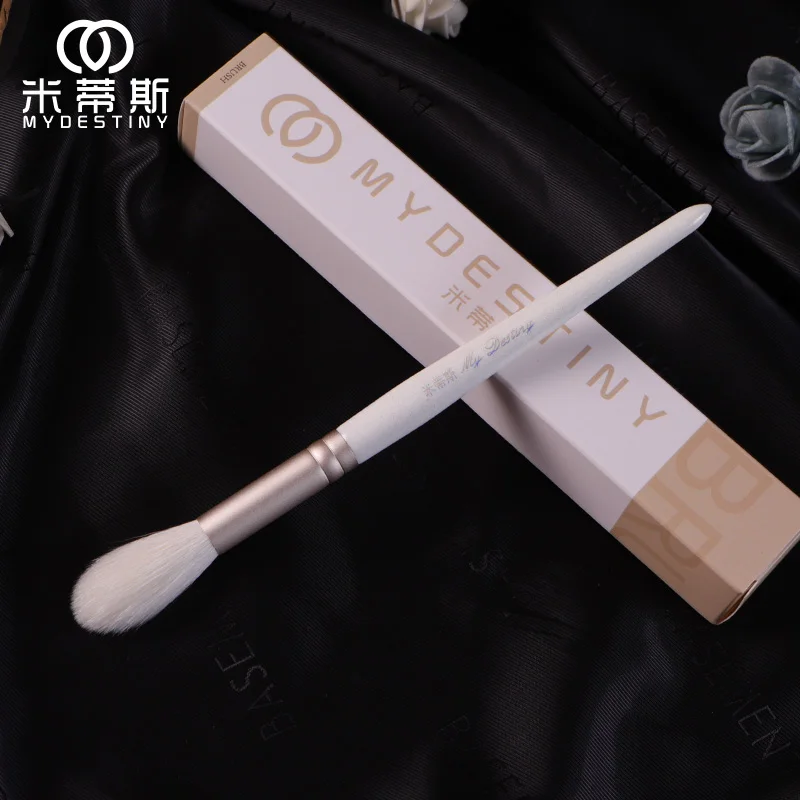 MyDestiny The Snow White Makeup Brush Flame Highlight Brush Natural Animal Hair Face Brush- Goat Hair-006