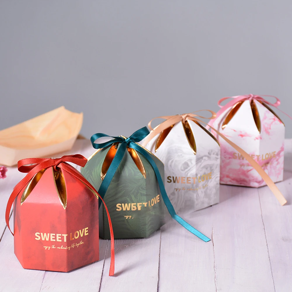 

50Pcs New Hexagon Yurt Style Gift Box Packaging Wedding Favors Candy Box Wedding Decor Party Supplies Paper Bag Red With Ribbon