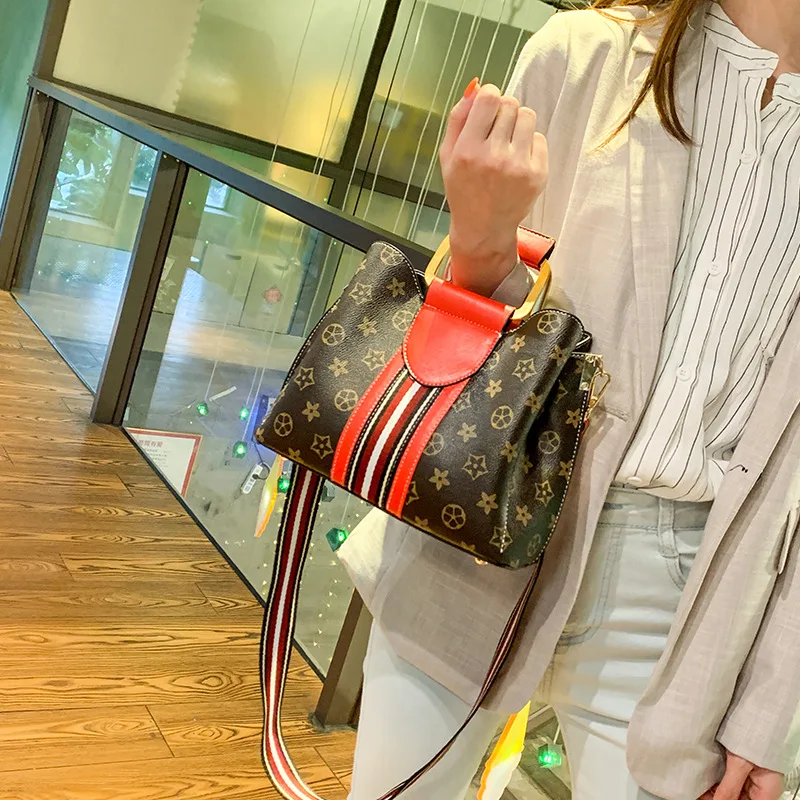 

Small Bag Women's 2019 New Style Fashion Three Layer Contrast Color Korean-style One-Shoulder Handbag Fashion Simple Versatile S