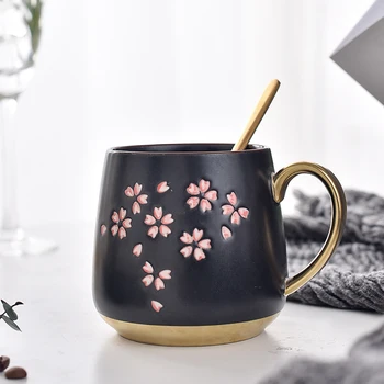 

Sakura Cup with Spoon Japanese-Style 370ml Ceramic Milk Tea Coffee Mugs with Gold Painted and Gold Handle Creative Porcelain