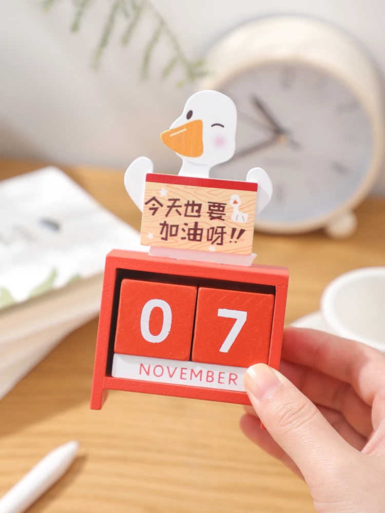 YUUFUU Wooden Perpetual Desk Calendar Blocks, Cute Desk